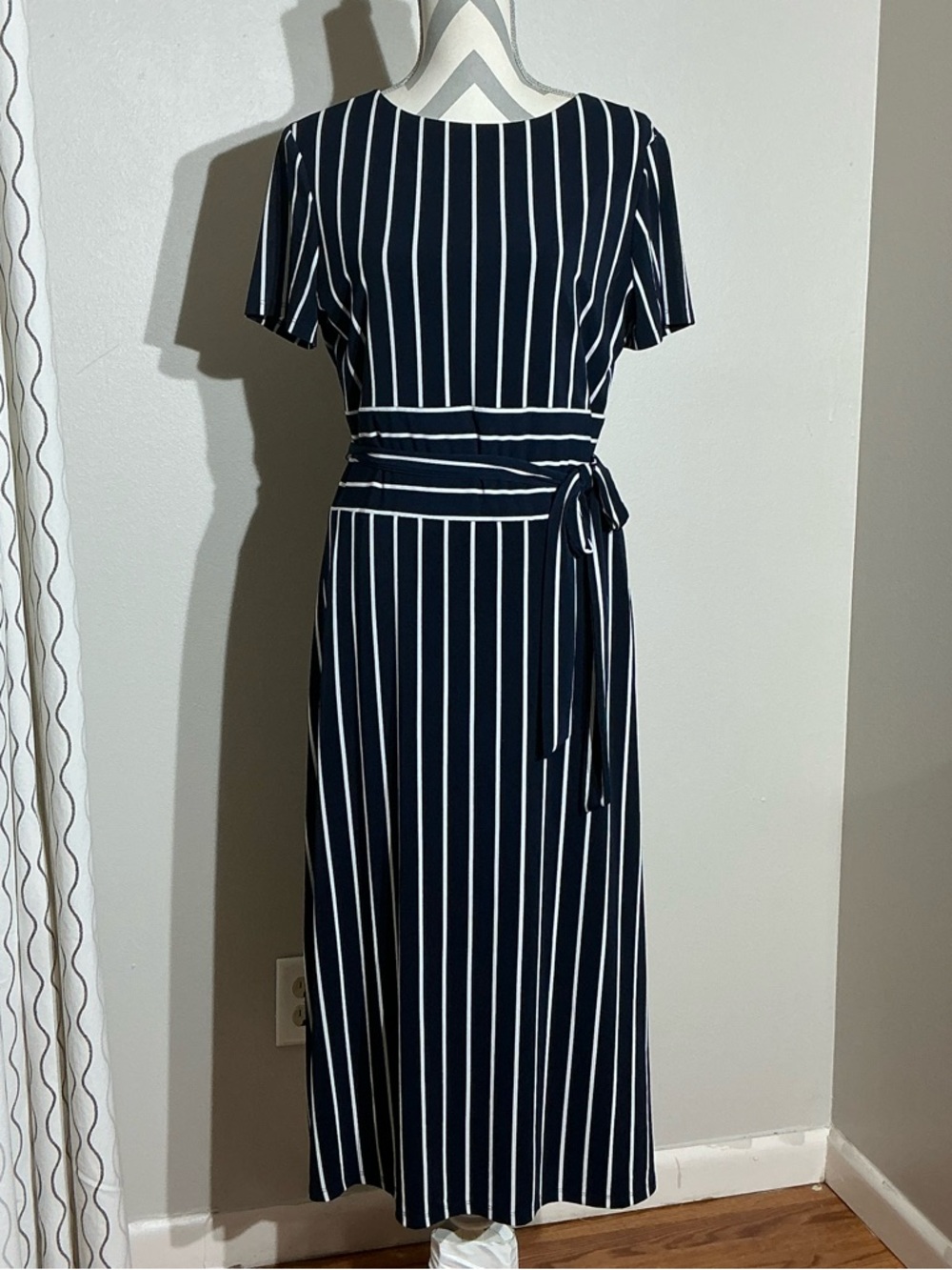Lauren Ralph Lauren 14 Navy and White Vertical-Stripe Tie-Waist Dress